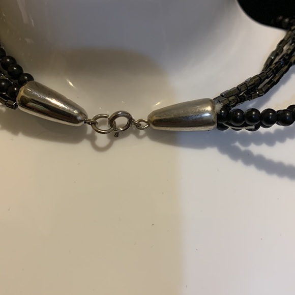 ♥️ Sale 3for$15! Vintage black beaded necklace with a spring clasp - Picture 4 of 4